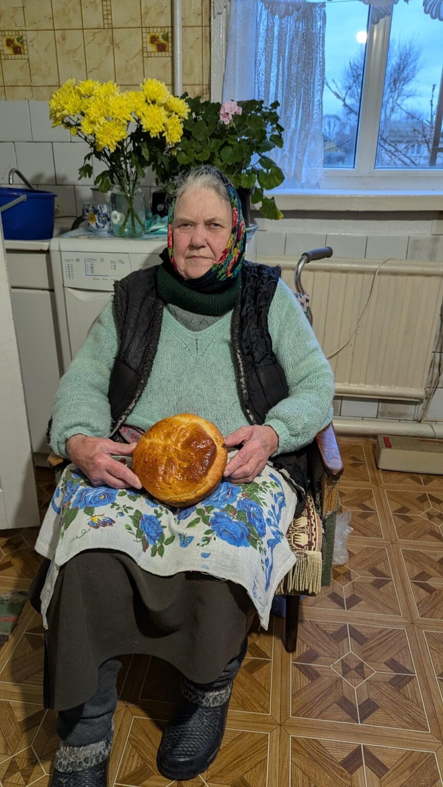 Hi Reddit! My grandma has already baked her Easter cakes. Despite her age and health issues, she still finds the strength to bake Easter cakes for her children and grandchildren. I want to be just like my grandma💪 And she has a birthday today ☺️