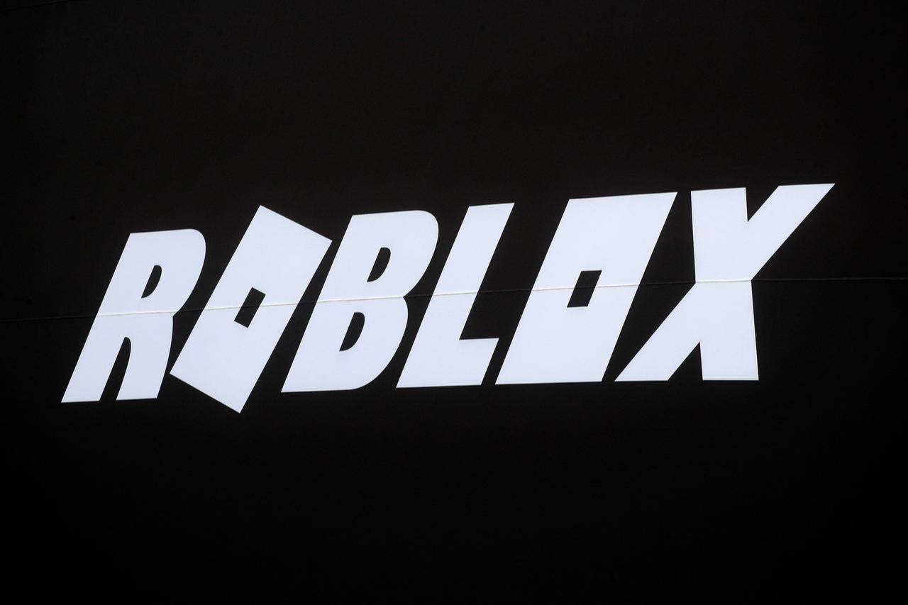 The Roblox logo is displayed on a banner, to celebrate the company's IPO, on the front facade of the New York Stock Exchange (NYSE) in New York, U.S., March 10, 2021. (AFP Photo)