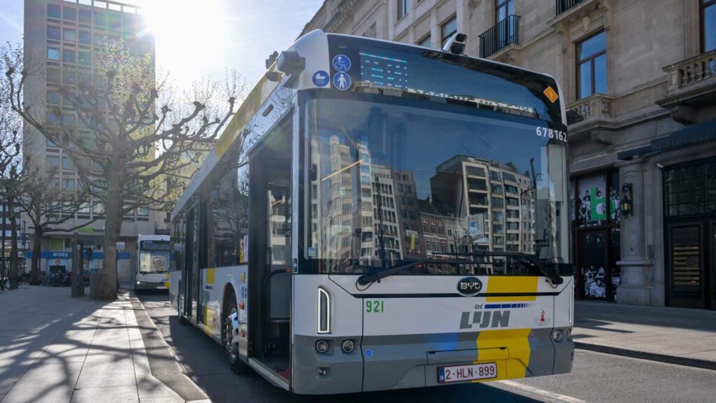 De Lijn will cancel more than 40 lines from July 1, opposition parties react dissatisfied: “Absurd in times of expensive fuel prices”
