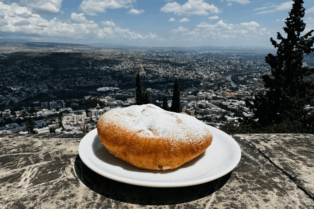 Where do i find ponchiki in Tbilisi (that are as tasty as in Mtatsminda rastaurant)?