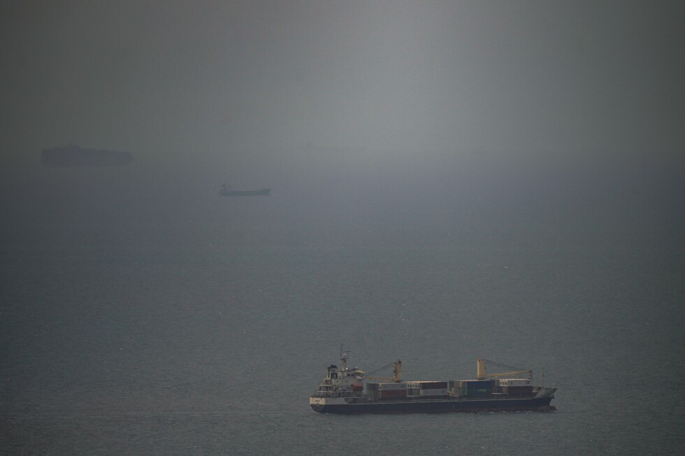 Trump issues ‘shoot and kill’ order against Iranian small boats in Strait of Hormuz Trump issues 'shoot and kill' order against Iranian small boats in Strait of Hormuz