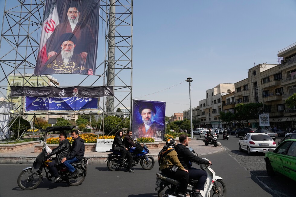 A 10-day ceasefire agreed on by Israel and Lebanon has gone into effect A 10-day ceasefire agreed on by Israel and Lebanon has gone into effect