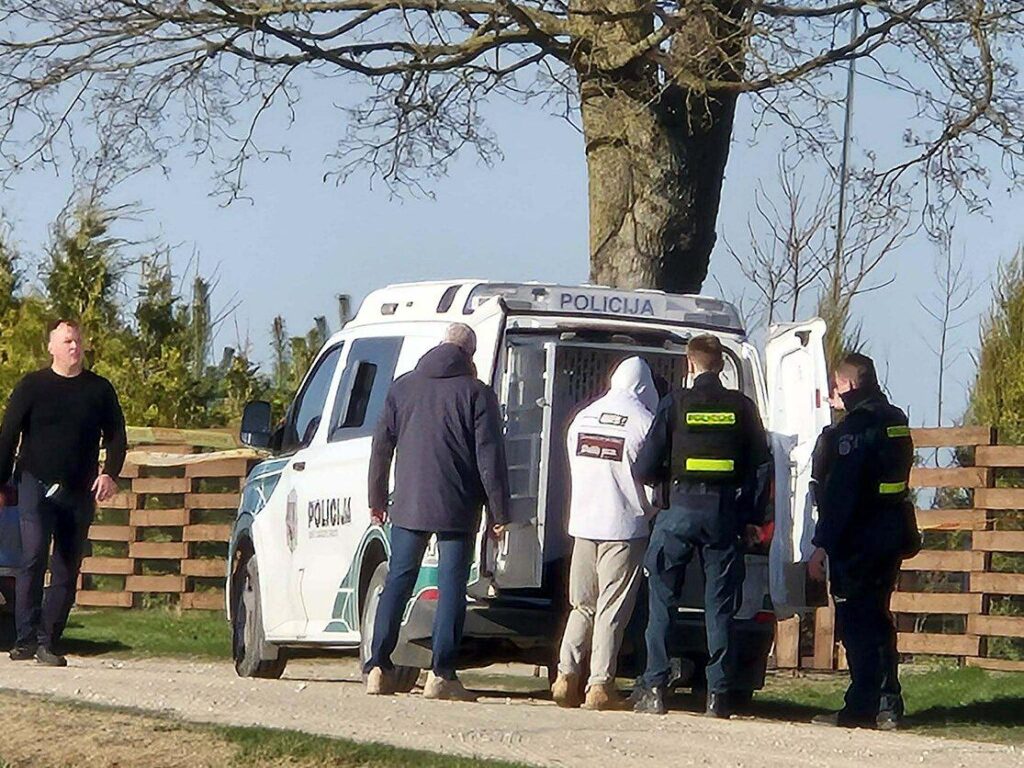 The number of people arrested for the murder of the paramedic rises to three, including his ex-wife The number of people arrested for the murder of the paramedic rises to three, including his ex-wife