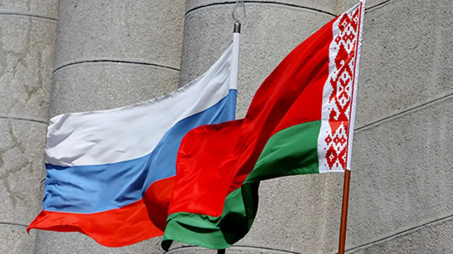 Lukashenko Says Russia Would Defend Belarus Fully Lukashenko Says Russia Would Defend Belarus Fully