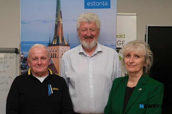 The Estonian Ambassador to Ireland,  Kairi Kunka, right with Tommy Fegan,  Reel to Revolution and Tom Mulligan, The Cobblestone, Dublin.