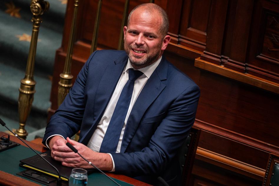 Criticism of MPs leaves Francken unmoved: 'No lies or panic-mongering'