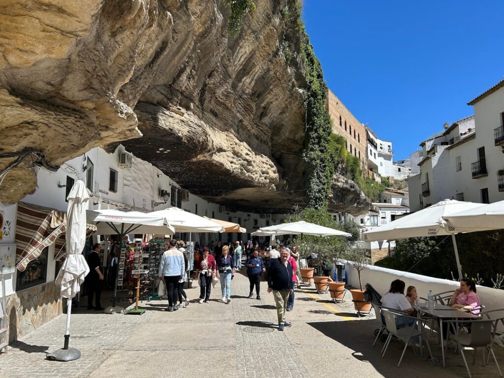Setenil de las Bodegas