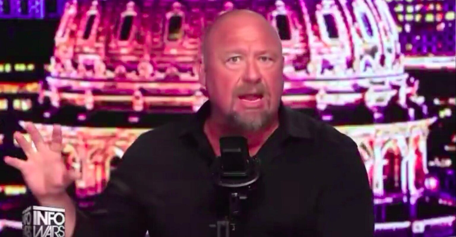 Alex Jones Declares It's Time To ‘Cut Bait on Trump’