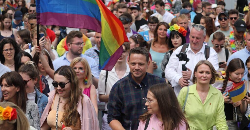 Warsaw recognized the first same-sex marriage in Poland. And invites other couples