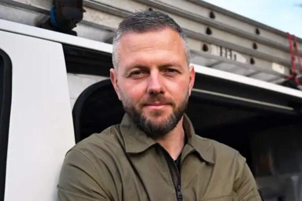 ‘Women can’t ref, drive or give directions’: Makerfield Reform candidate sexism row deepens as more ‘degrading’ posts resurface
