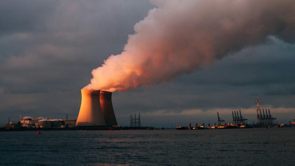 Belgium, which had been aiming to phase out nuclear power, has reversed its policy and is now focusing on nuclear power, beginning exclusive negotiations to acquire a nuclear facility.