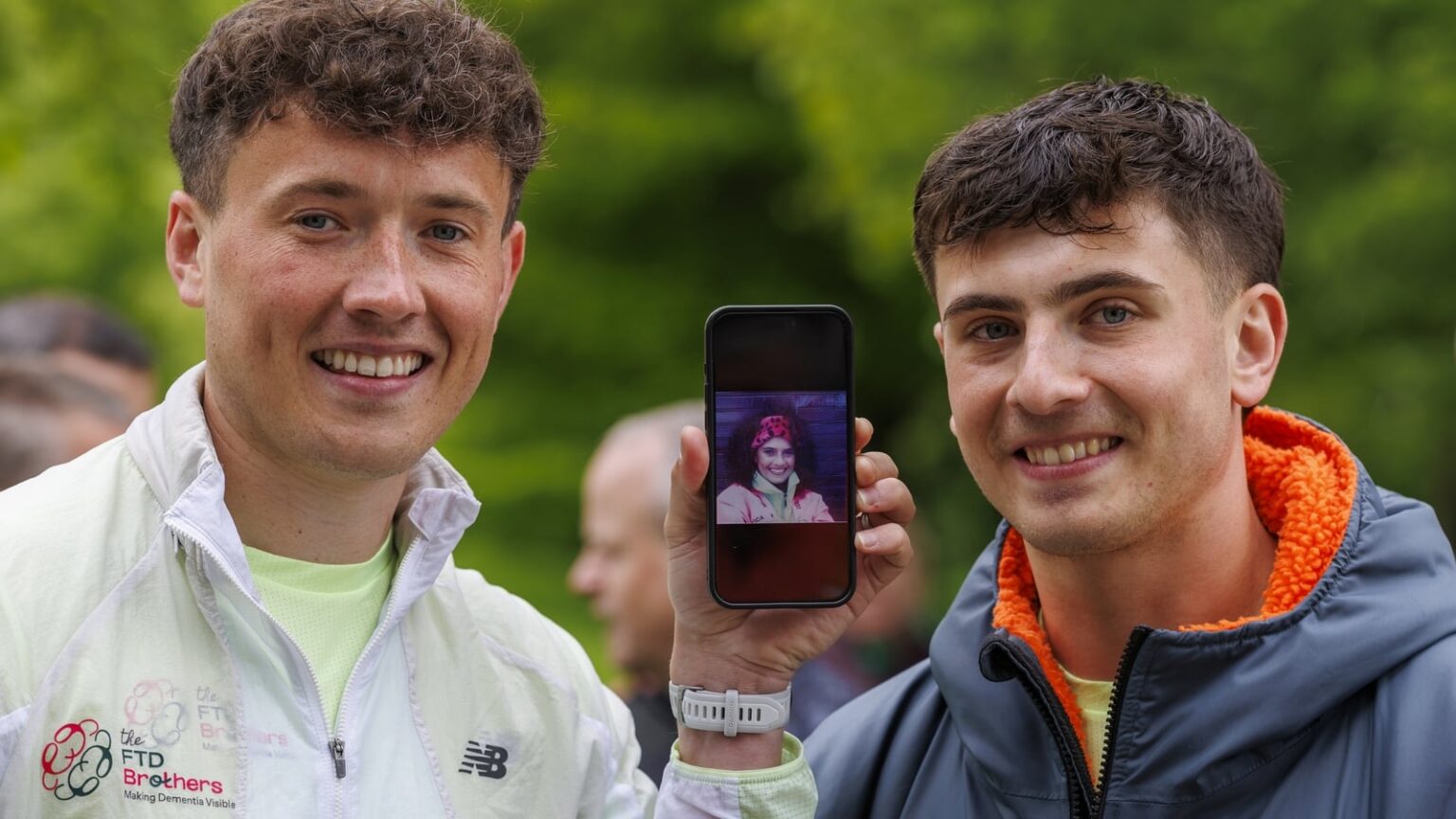 Brothers in marathon challenge receive letter from prince Brothers in marathon challenge receive letter from prince