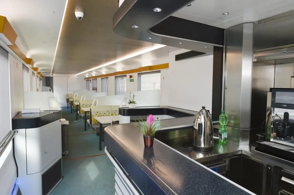 Dining car from Stadler for ADY
