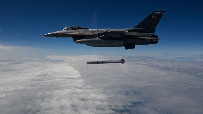Testy pocisku SiAW w samolocie F-16