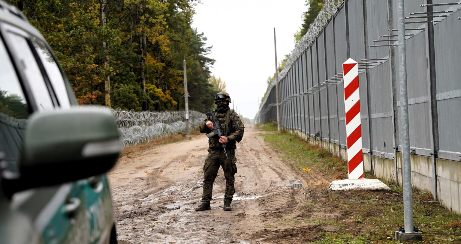 Polish soldier acquitted over firing shots towards migrants illegally crossing Belarus border