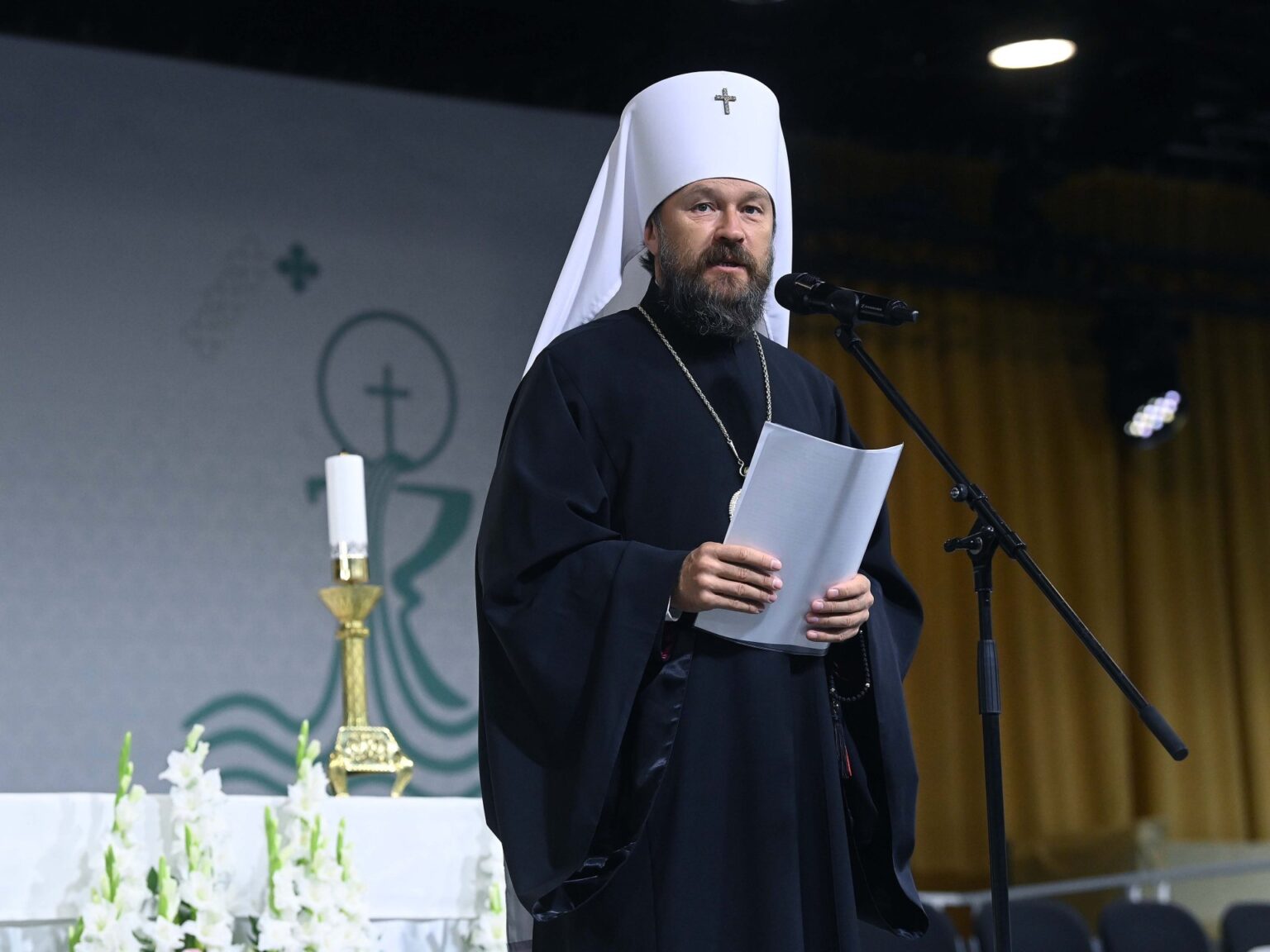 Czech police detain Russian priest over ‘white substance’ find | Crime News Czech police detain Russian priest over ‘white substance’ find | Crime News
