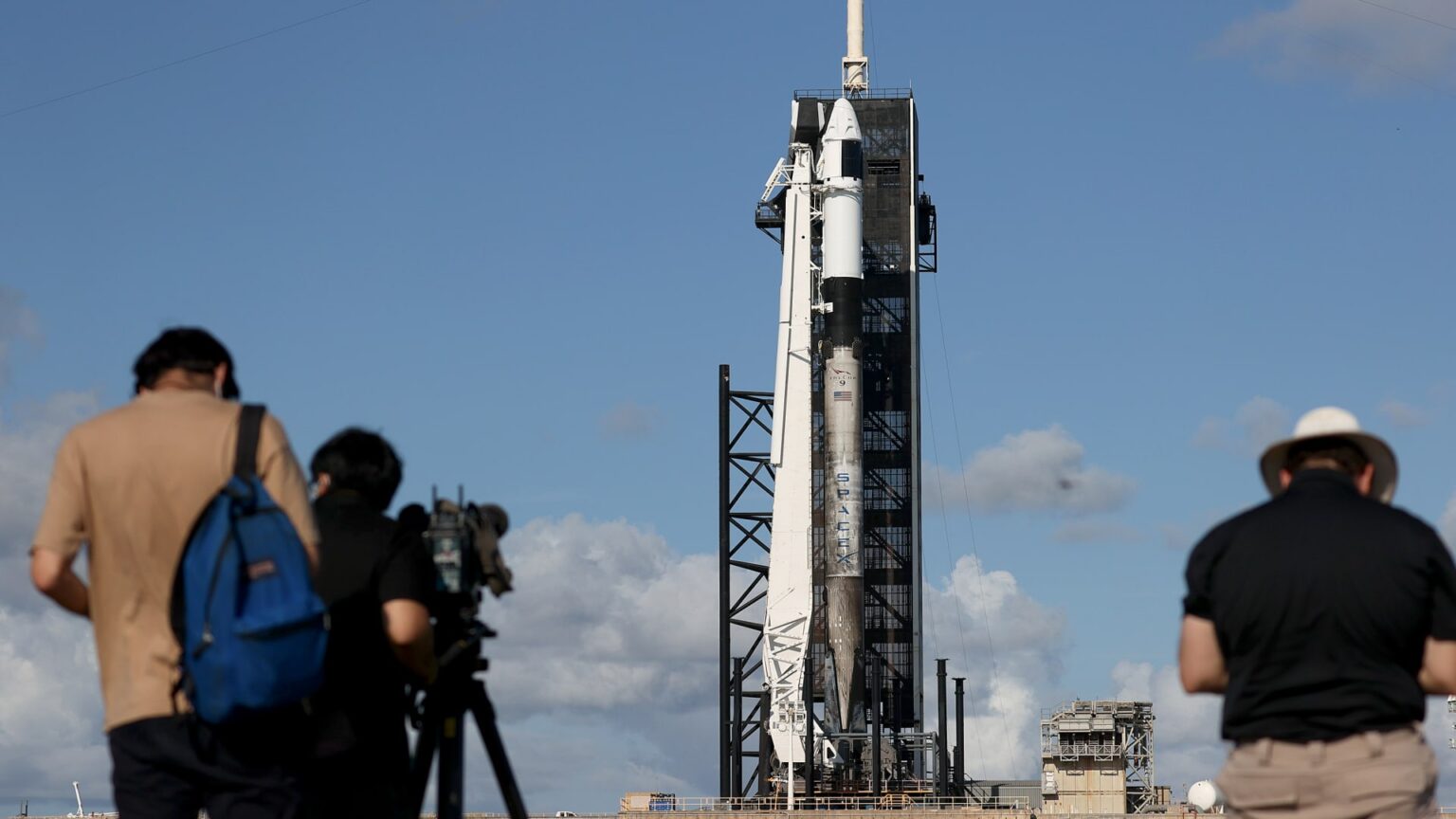 Retail investors get direct access to SpaceX IPO through major brokerage platforms Retail investors get direct access to SpaceX IPO through major brokerage platforms