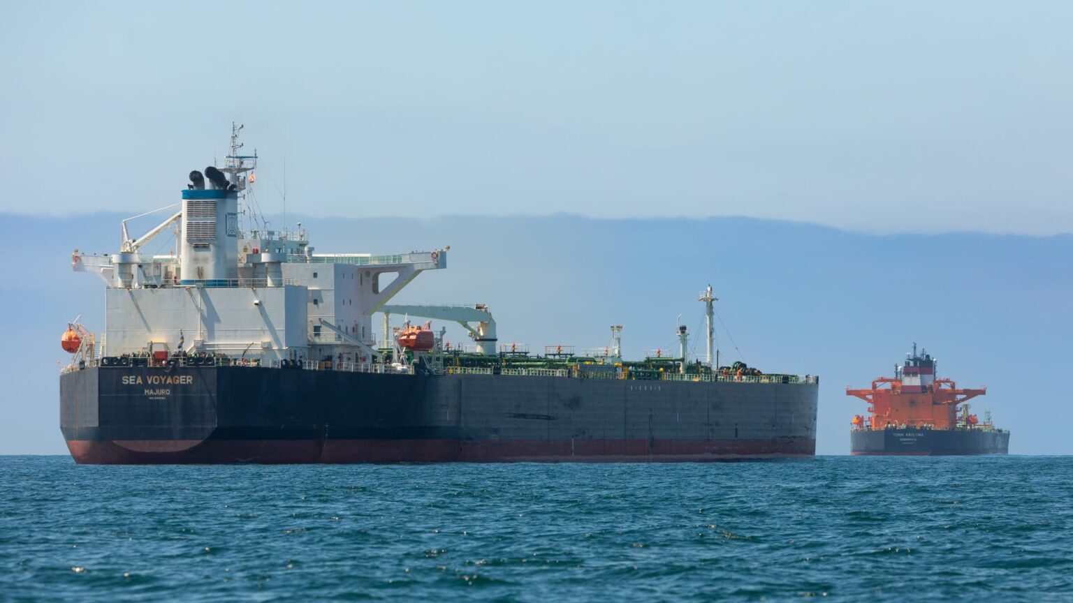 Oil prices fall after Trump says Iran talks ‘constructive’ Oil prices fall after Trump says Iran talks 'constructive'