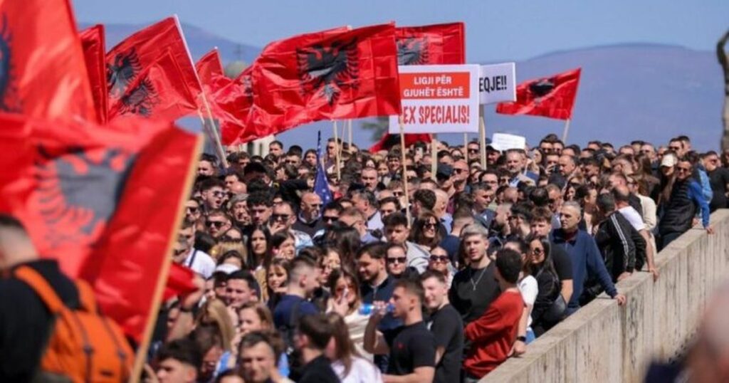 On the Albanian language in Macedonia, the ghosts of the past and another even more dramatic problem