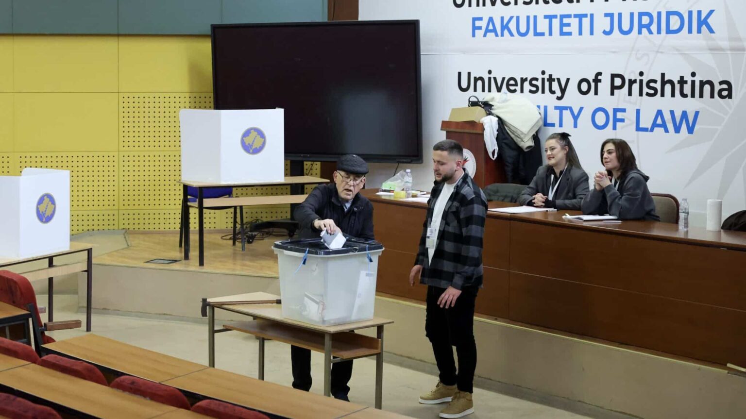 Kosovo’s Never-Ending Political Crises Risk Damaging Its Image Kosovo’s Never-Ending Political Crises Risk Damaging Its Image