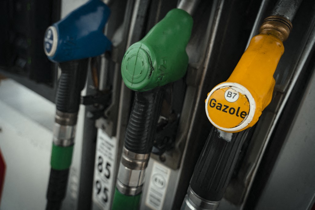 Fuel prices: Diesel prices drop in Luxembourg as gap with neighbours widens Fuel prices: Diesel prices drop in Luxembourg as gap with neighbours widens