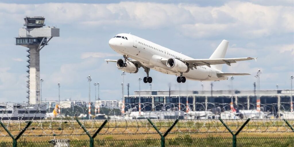Economy alert: Spirit Airlines shuts down after 34 years as 15,000 people laid off from travel giant