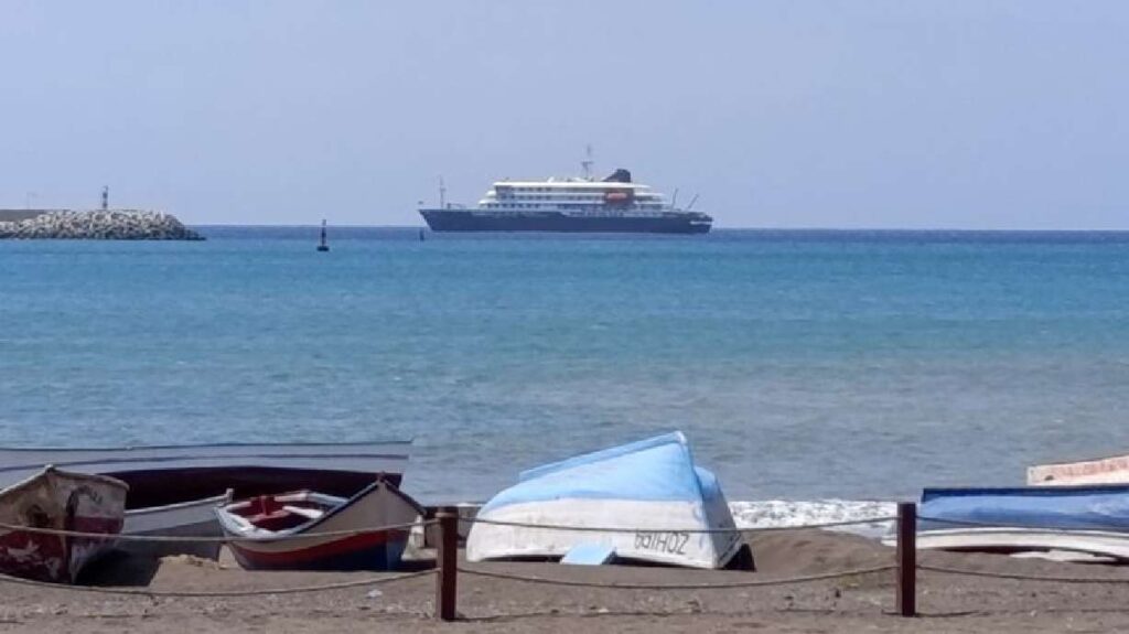 Hantavirus-hit cruise ship to head to Spain after permission granted to dock in Canary Islands