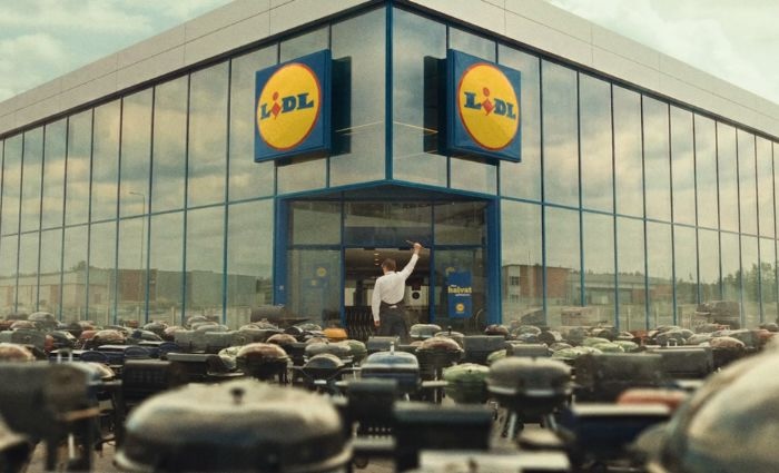 Lidl Finland summons the grills with a ‘Barbecue Piper’ Lidl Finland summons the grills with a ‘Barbecue Piper’
