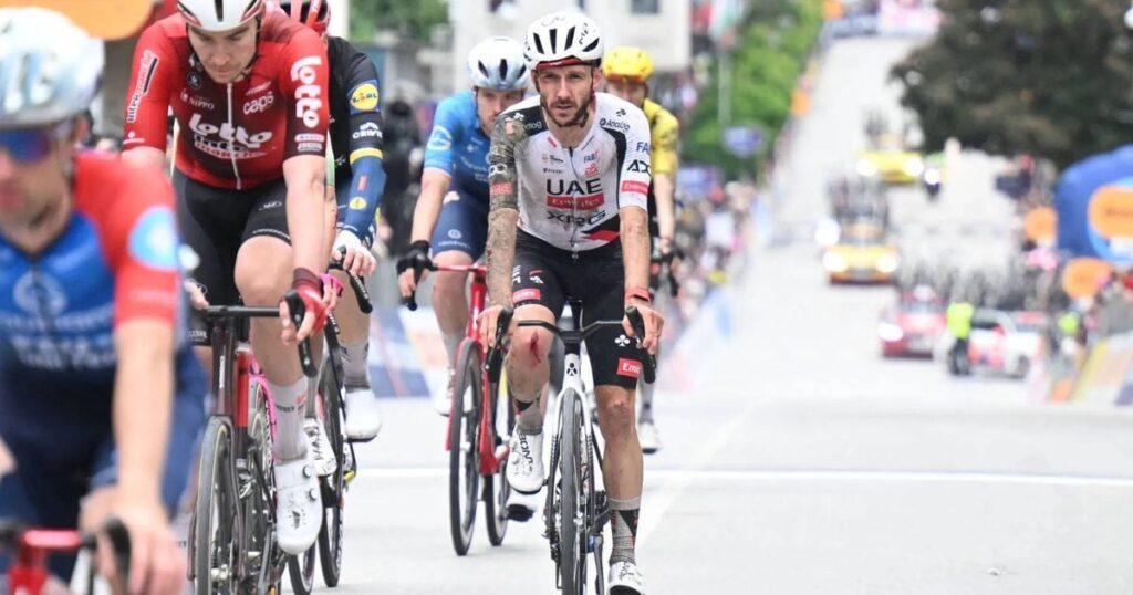 How did the Giro's English speaking riders fare in Bulgaria?