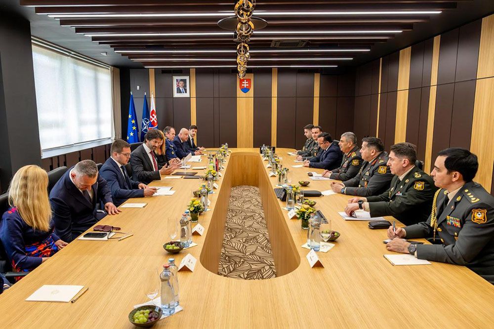 Azerbaijani Defense Minister pays official visit to Slovakia [PHOTOS] - Gallery Image