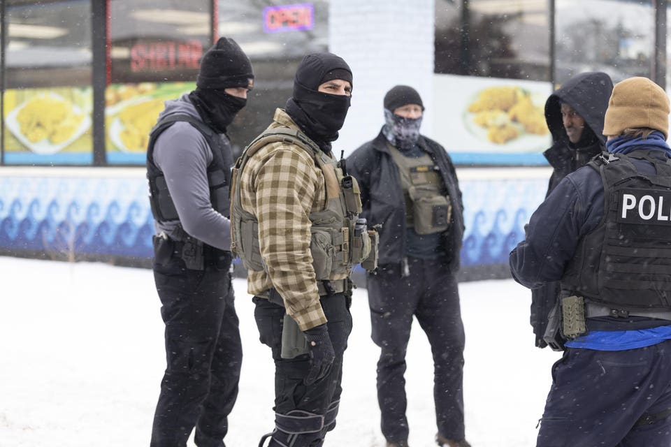 ICE conducts operation near Karmel Mall in Minneapolis, United States