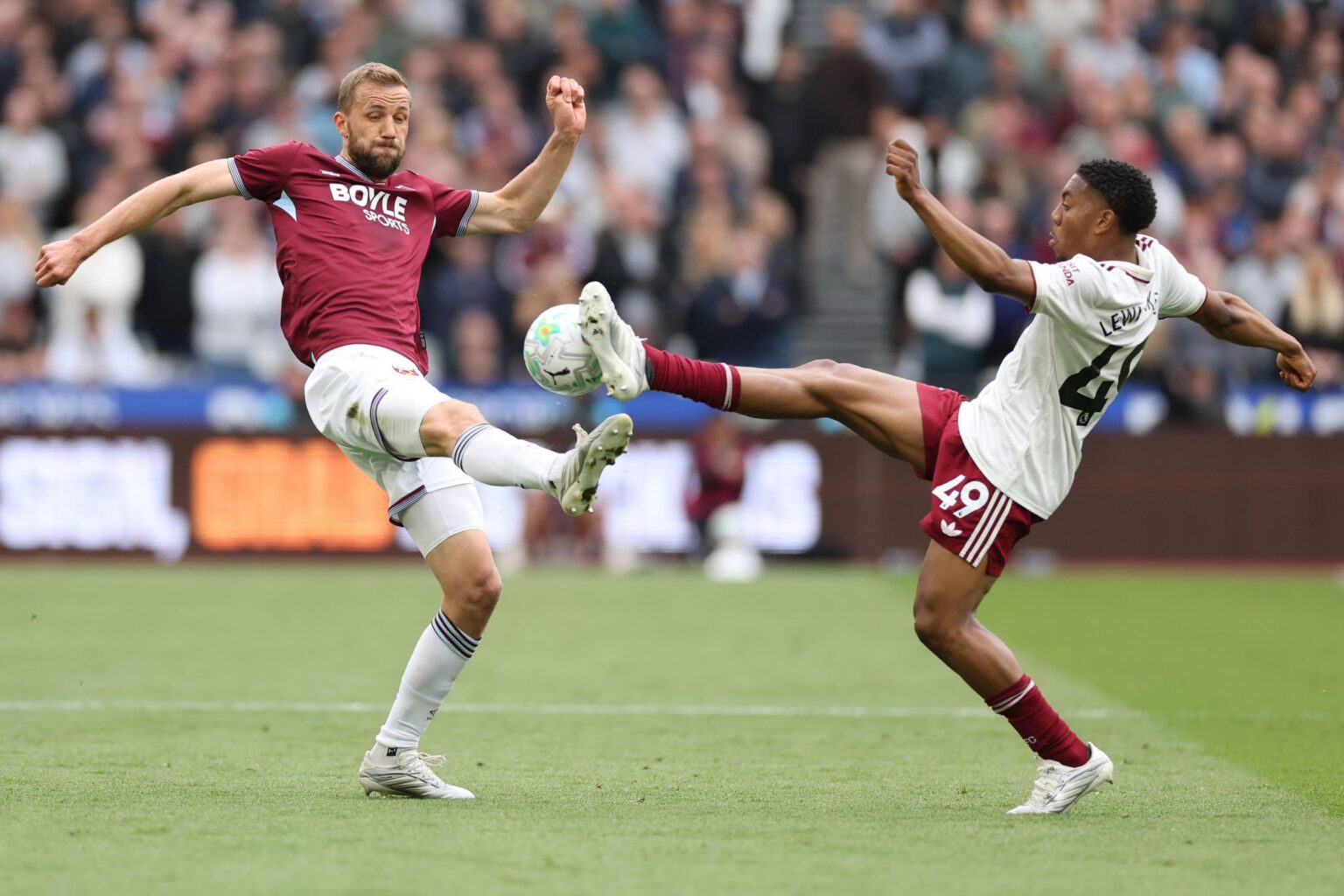 Midfielder Hložek returns from injury in Czech Republic’s preliminary World Cup squad Midfielder Hložek returns from injury in Czech Republic’s preliminary World Cup squad