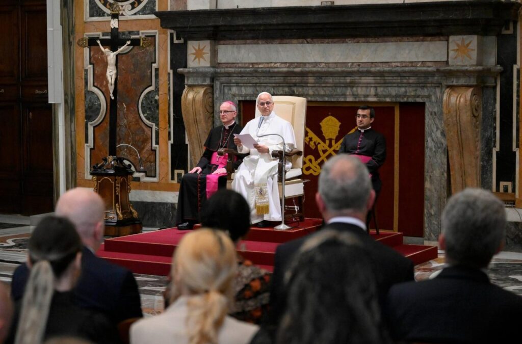 Pope urges Europe to support families amid demographic crisis Pope urges Europe to support families amid demographic crisis