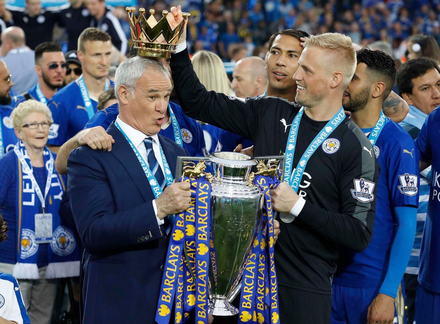 Denmark and former Leicester goalkeeper Kasper Schmeichel retiring because of shoulder injury Denmark and former Leicester goalkeeper Kasper Schmeichel retiring because of shoulder injury