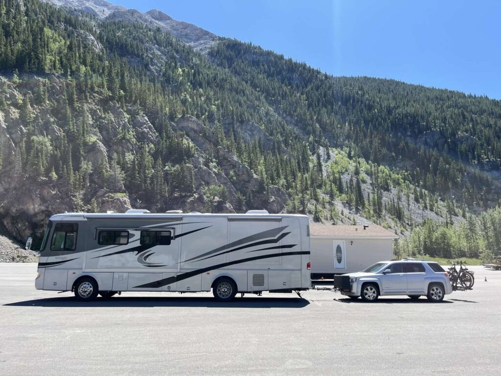 2005 Monaco Knight | $ 73,000 | 113,820 km | Diesel Class A Motorhome for sale by Private Seller