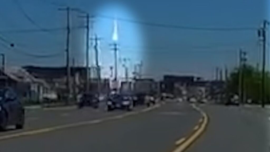 Dashcam in Central New York captures video of meteor heard entering atmosphere near Boston