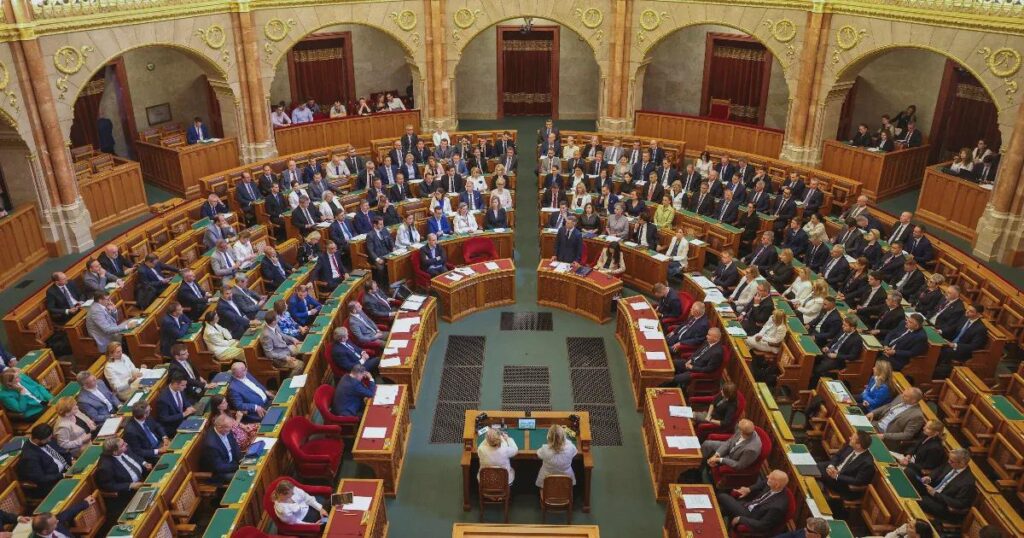 Parliament has decided: We will not leave the International Criminal Court after all