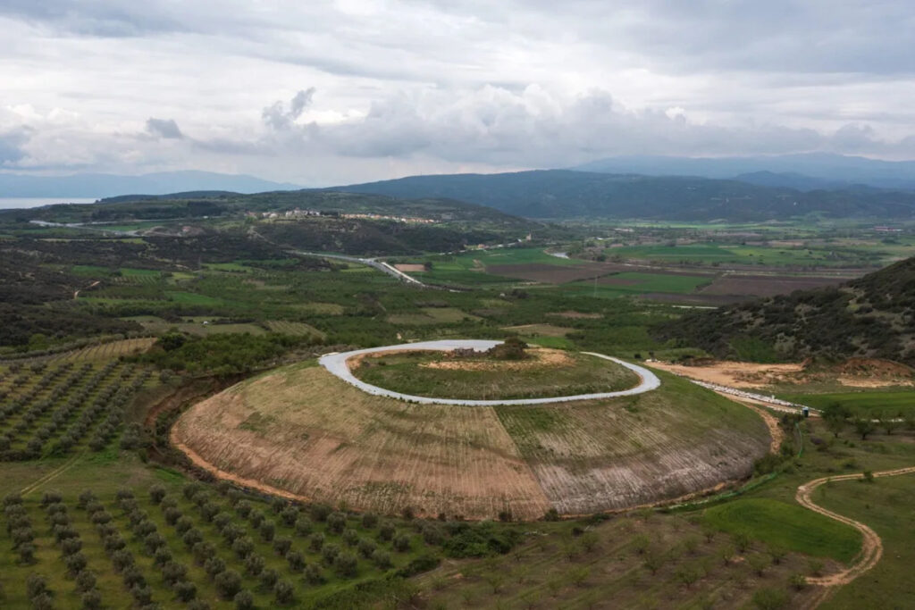 Archaeologists reveal interior of Greece’s biggest tomb with possible Alexander the Great link Archaeologists reveal interior of Greece's biggest tomb with possible Alexander the Great link