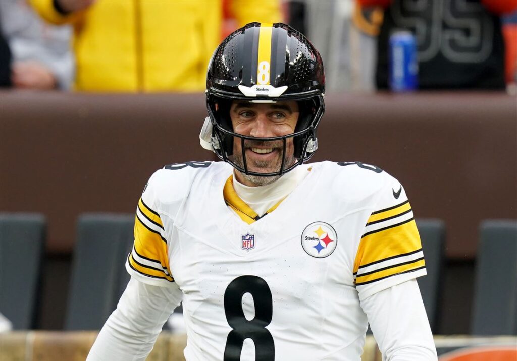 Despite a little bit of drama, the Steelers still got Aaron Rodgers in the door before OTAs