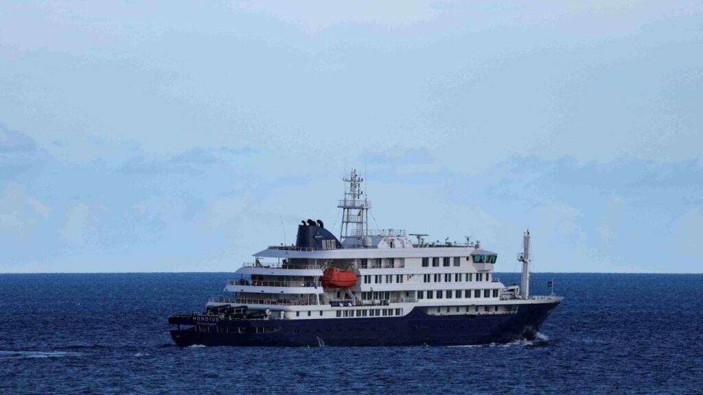 Hantavirus-hit ship sets sail for Netherlands as final passengers evacuated in Tenerife logo