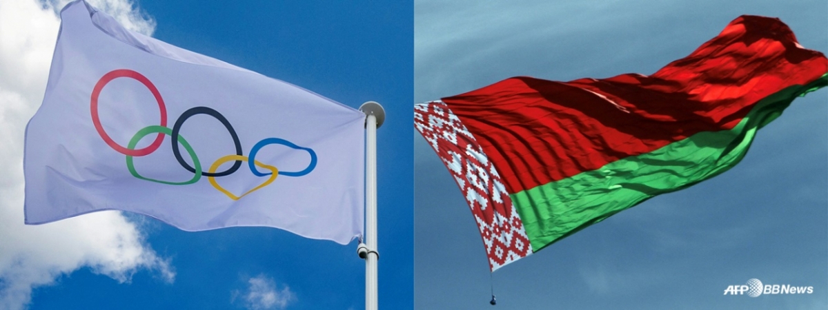 The Olympic rings (left) and the flag of Belarus. /AFPBBNews=NEWS1
