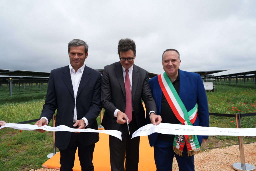 Zelestra Opens First Italian Agrivoltaic Plant Cutting the ribbon: (L to R): President of the Apulian Production District “La Nuova Energia”, Beppe Bratta; CEO of Zelestra Italia, Eliano Russo; Deputy Mayor of Ginosa, Domenico Gigante