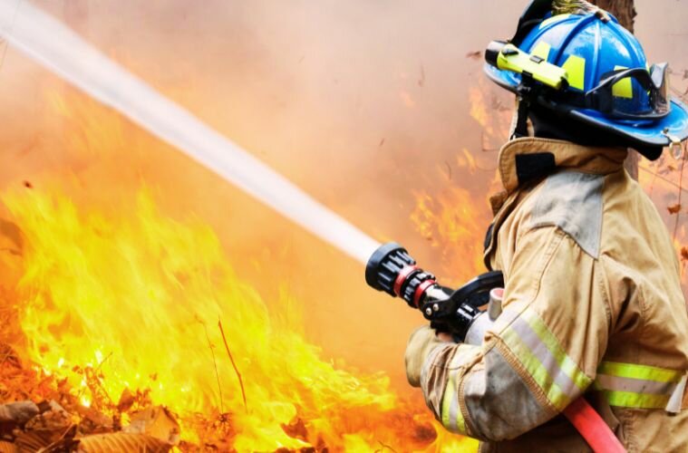 Canadian Wildfire Smoke Is Now a Grid Transmission Risk Canadian Wildfire Smoke Is Now a Grid Transmission Risk