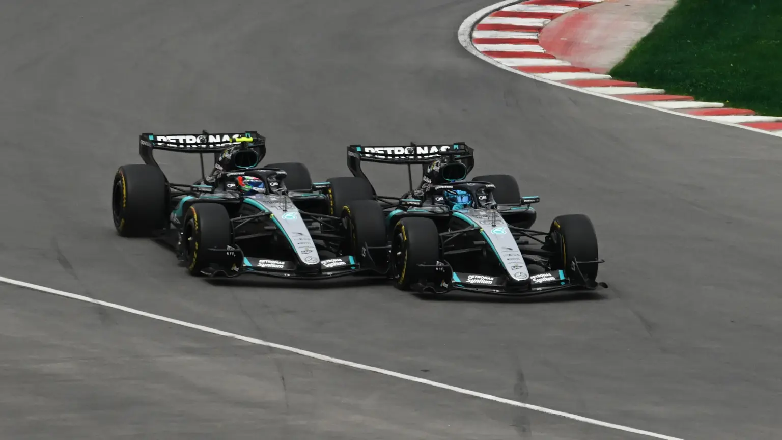 Kimi Antonelli offers verdict on Mercedes incident with team mate George Russell in 2026 Formula 1 Canadian Grand Prix Sprint image%20(5).png