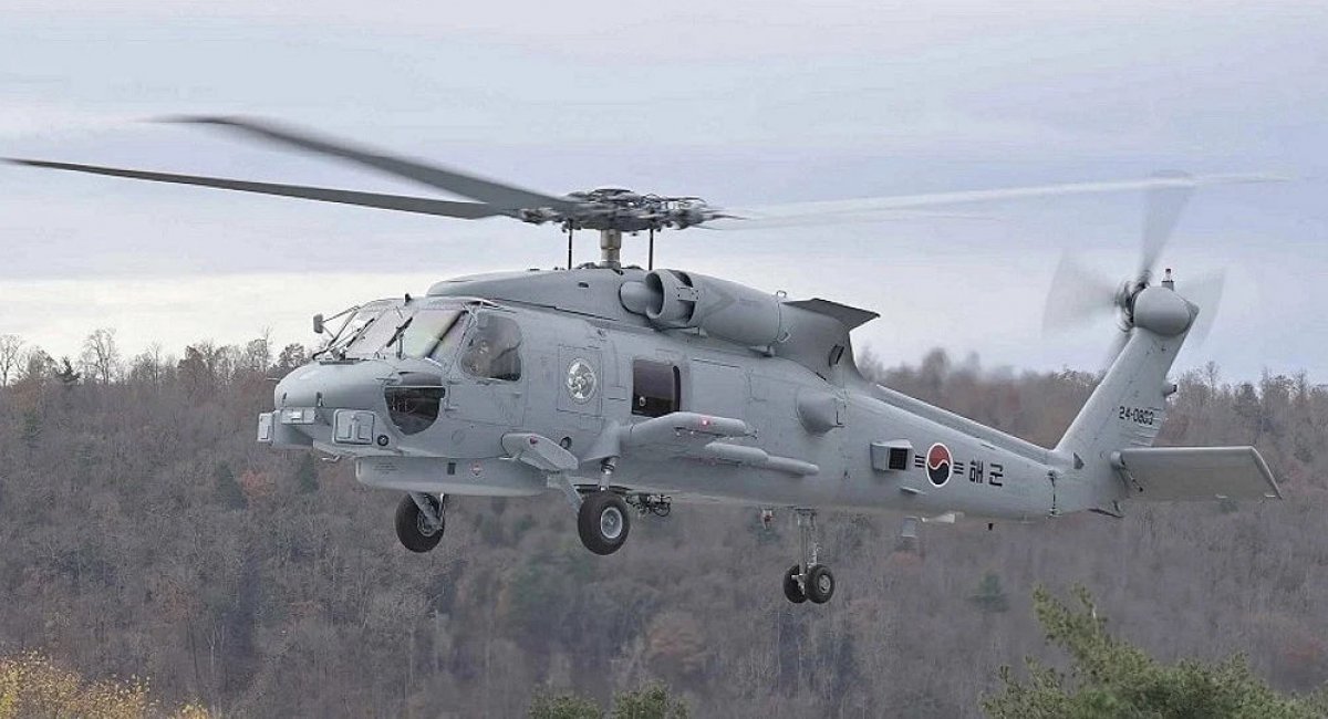 South Korea's MH-60R anti-submarine helicopter Defense Express Defense Express' Weekly Review: South Korea Blocks Ukraine's KM-SAM II System, U.S. Trains 20 km From Belarus, Ukraine Fields UB82D Drone Mortar Strike System, russia-Aided North Korean Submarines Trigger MH-60R Expansion