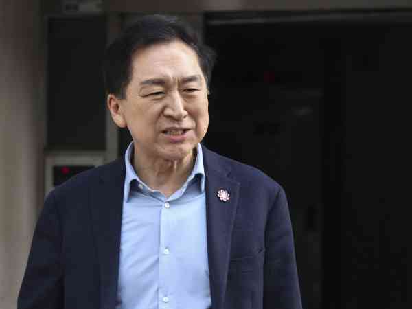Opposition Lawmaker Kim Gi-hyeon Denies Allegations of Luxury Gift to Ex-First Lady