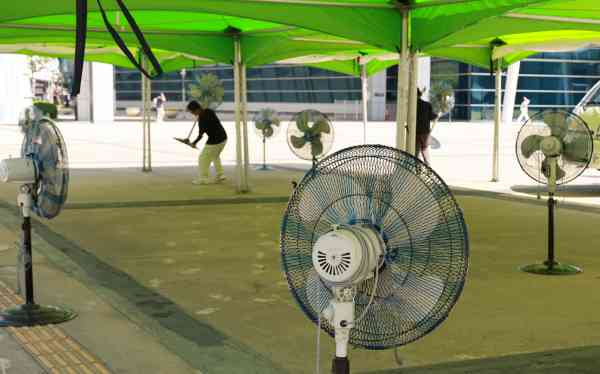 Unseasonable Heat to Subside with Wednesday Rain