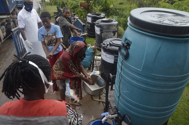 Uganda stepped up measures along the DKC border to combat the Ebola outbreak