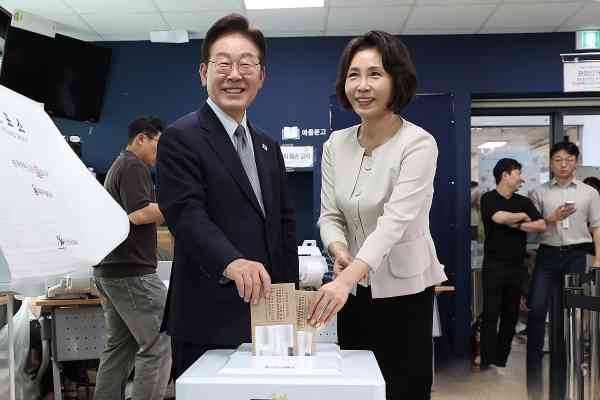 Lee Says Abstaining From Vote Benefits Those Who Abuse Power
