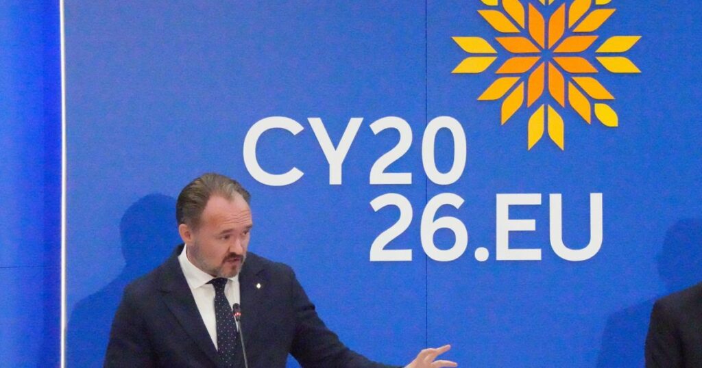 EU commissioner warns of potential jet fuel shortage in the long term :: WRAL.com